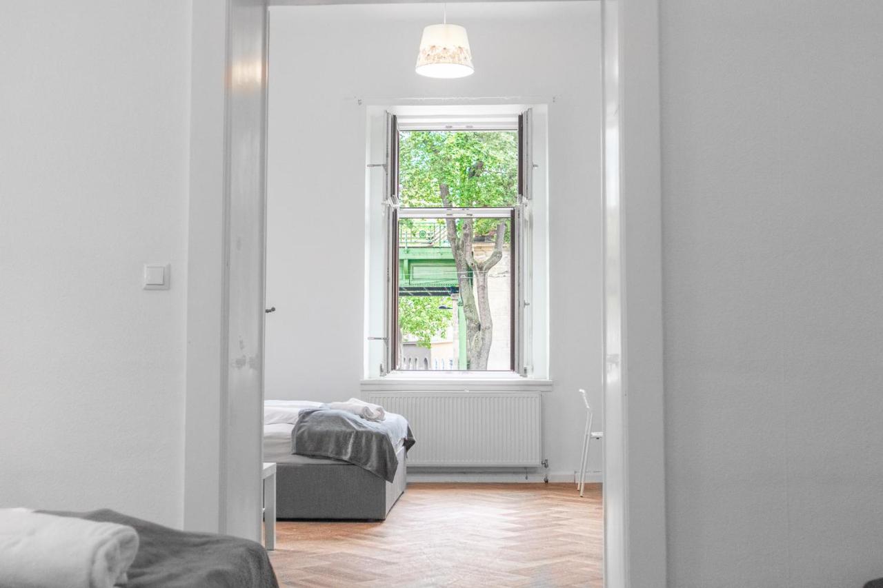 Classy 2Br Apt. W/ Exclusive Location Near Akh Виена Екстериор снимка